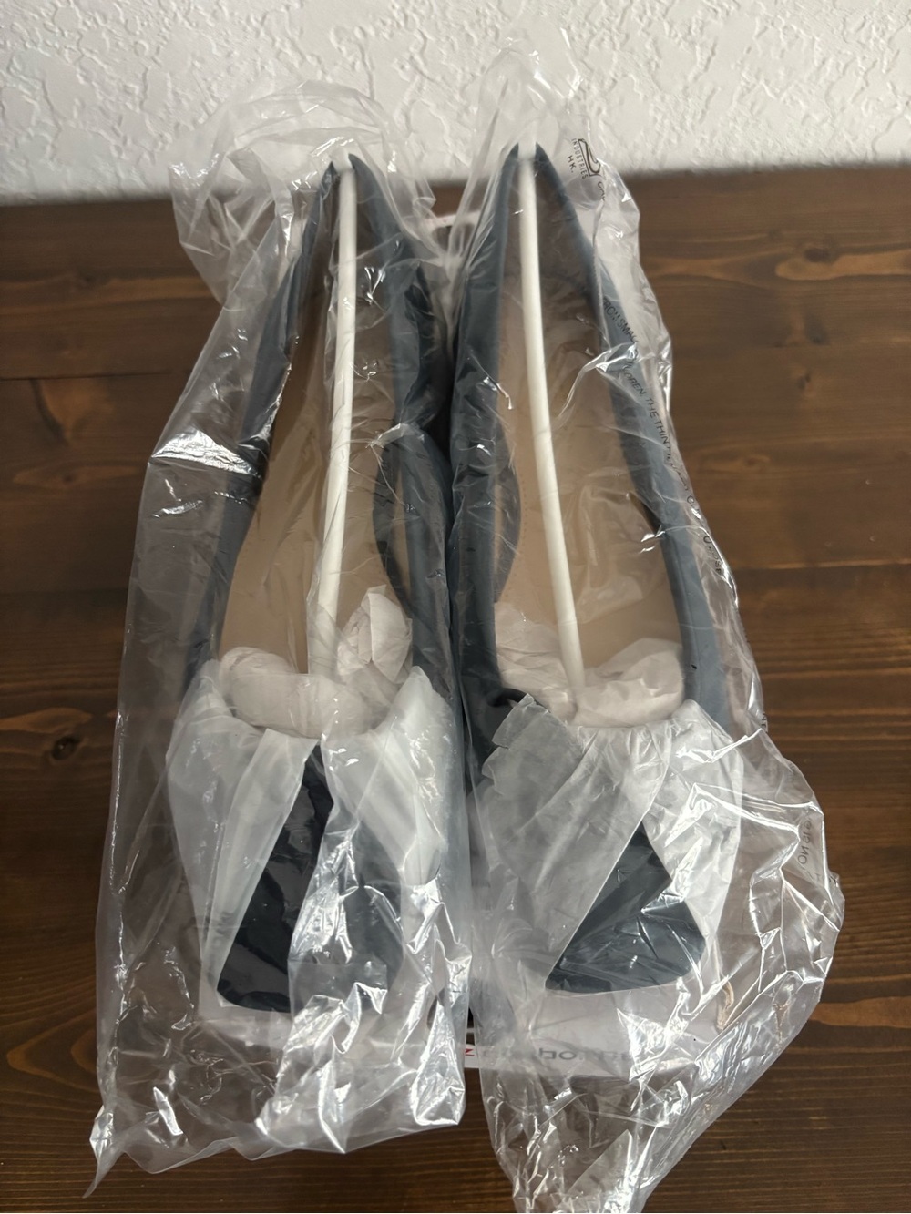 Liz Claiborne Navy Pointed Ballet Flats